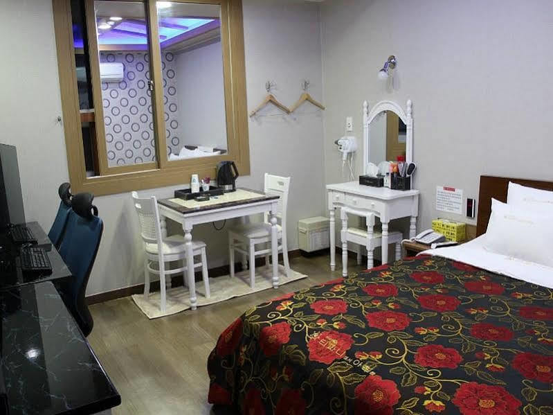 Tiffany Motel Mokpho Kültér fotó