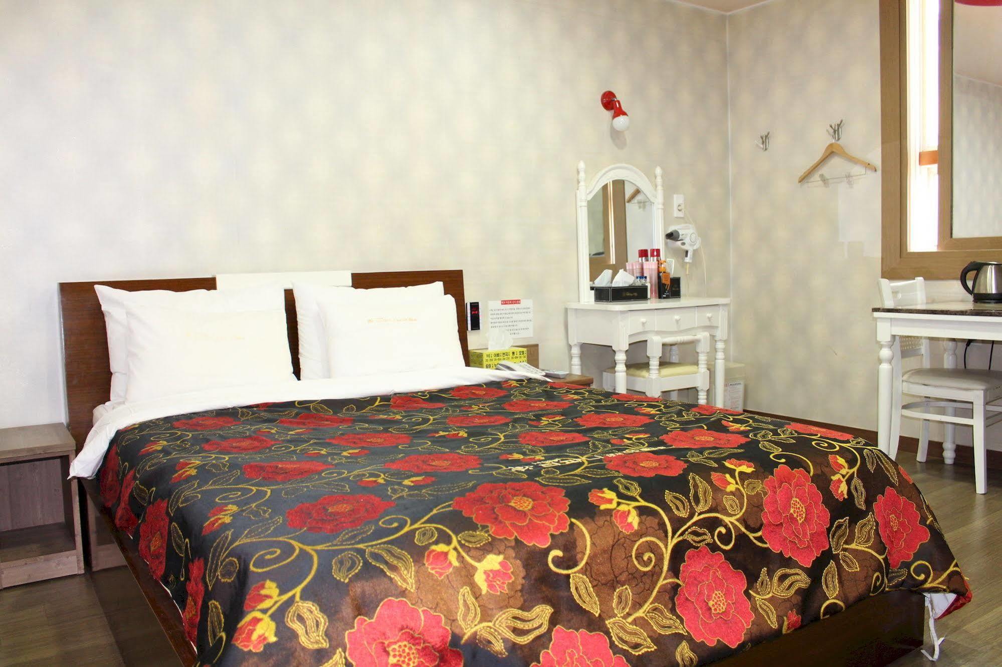 Tiffany Motel Mokpho Kültér fotó