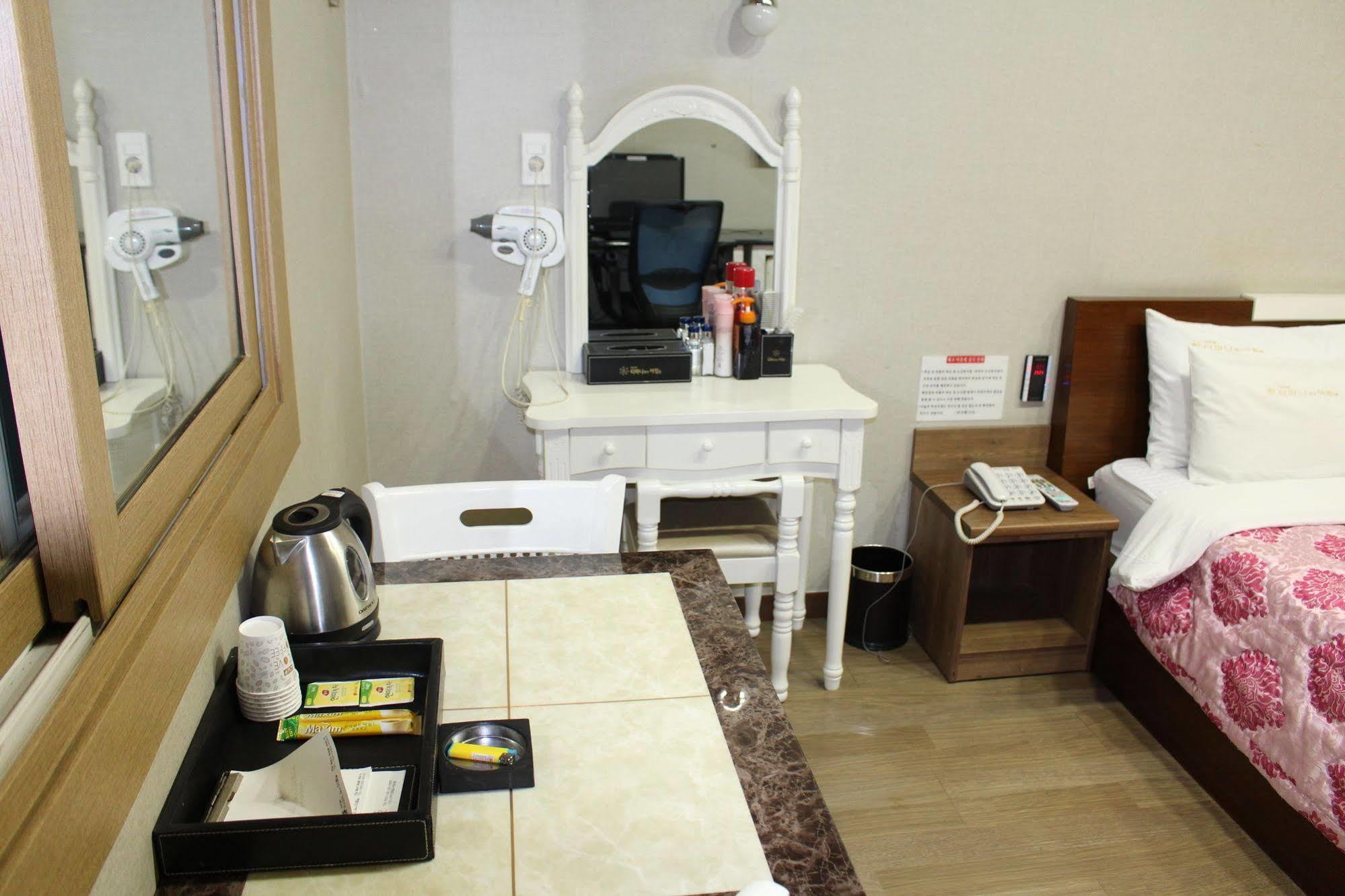Tiffany Motel Mokpho Kültér fotó